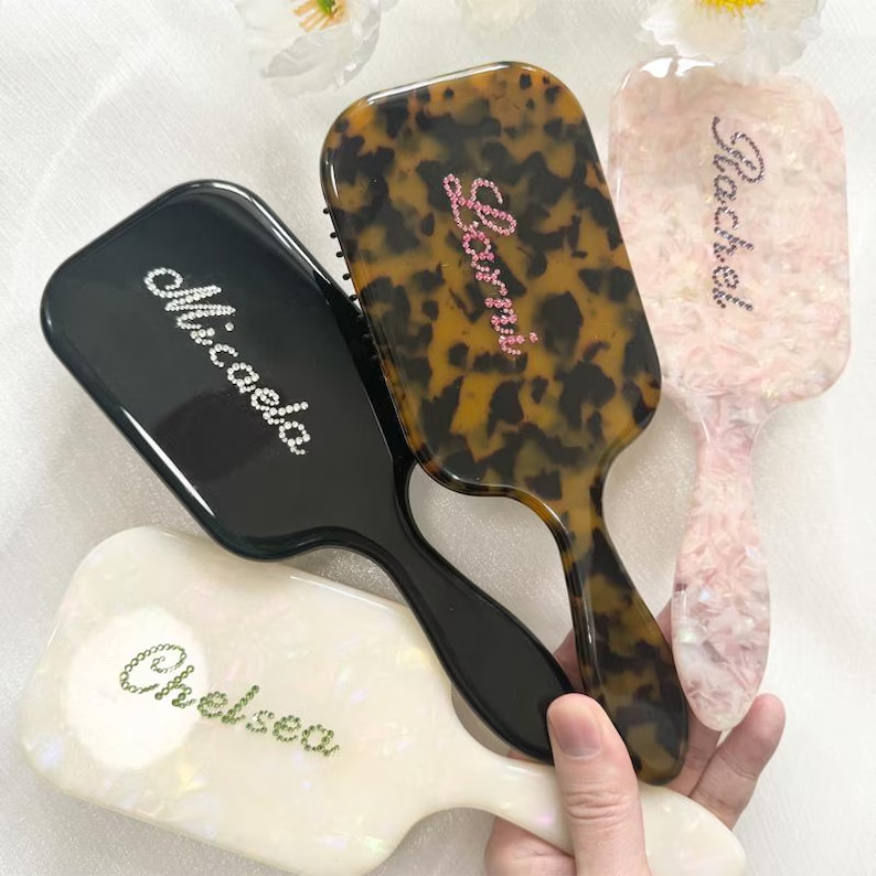 Spersonalizowana kwadratowa sz – Hair Care Names recenzja i cena